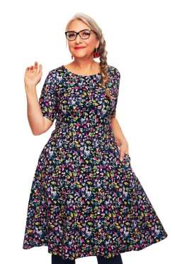 Outlet Kamilla klänning Blomstra Klänningar