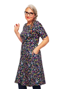 Outlet Kamilla klänning Blomstra Klänningar