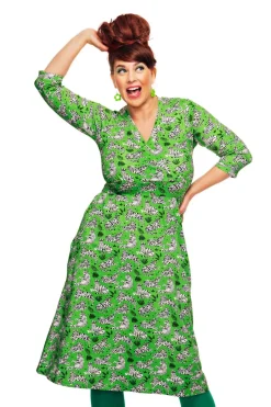 Online Vera klänning Tigrar Grön Klänningar